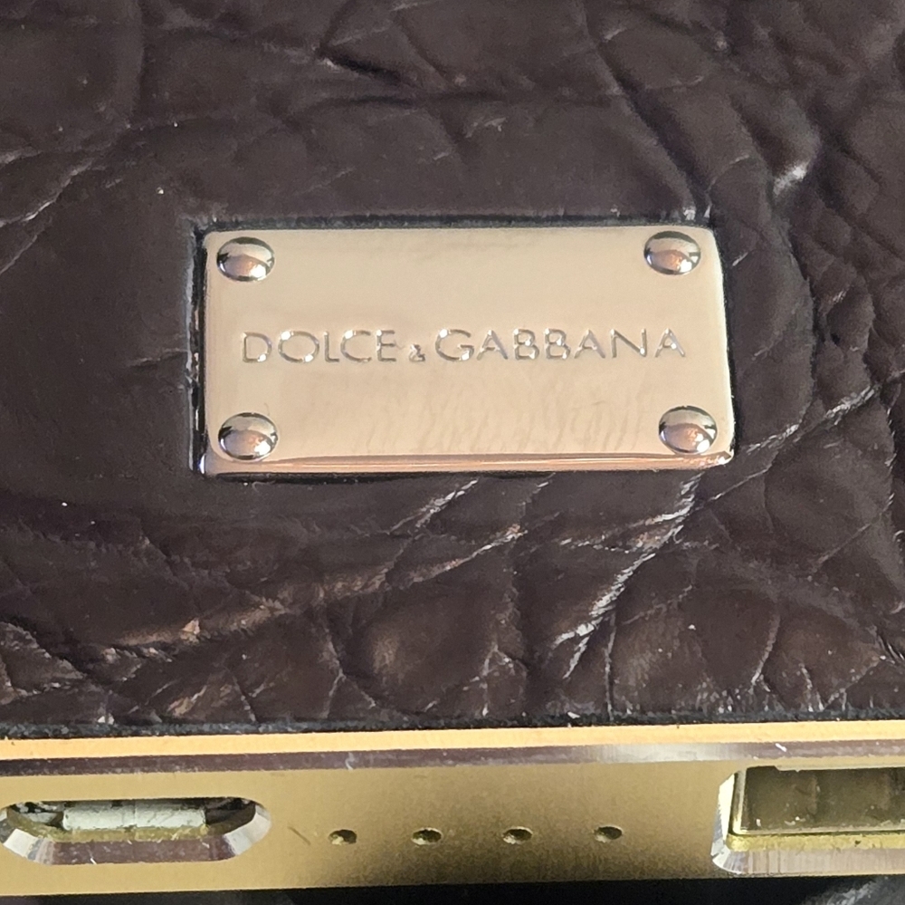 DOLCE & GABBANA Power Bank Battery Charger - Black/Rose Gold - Picture 5 of 7